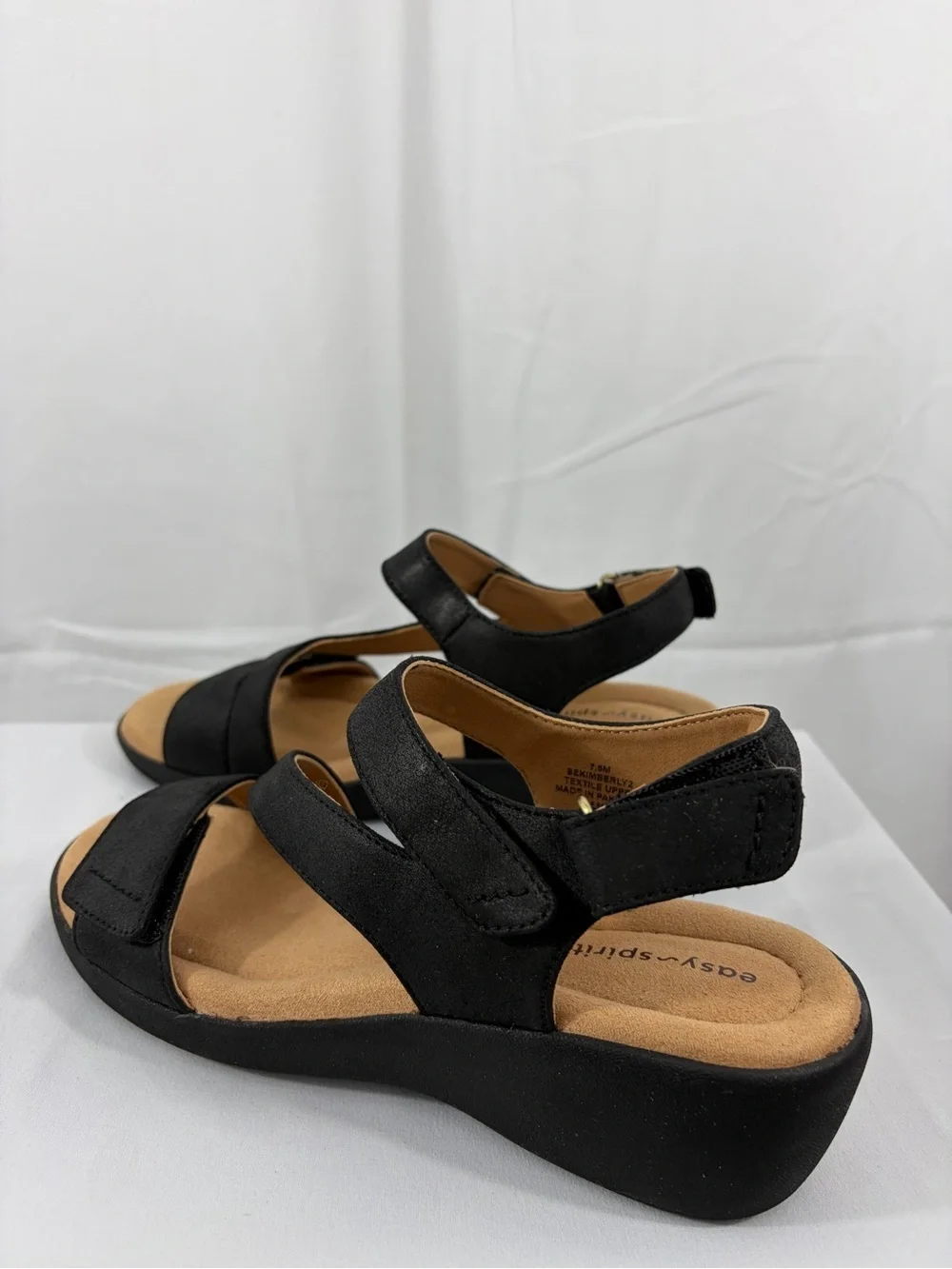 NWT Easy Spirit Women’s Size 7.5 Soft Black Adjustable Strappy Comfort Sandals